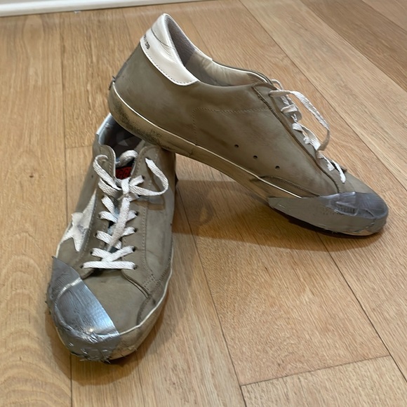 Golden Goose Sneakers - Picture 2 of 9